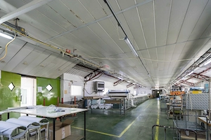 Proprietate industrialǎ 3 hale, teren 12.190 mp - imagine 10