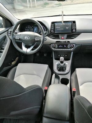 Vând Hyundai i30 1.6 diesel Euro 6 An 2017 - imagine 2