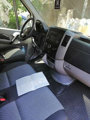 Vând VW Crafter Mediu 2.0 diesel an 2013 Euro 5  - imagine 9