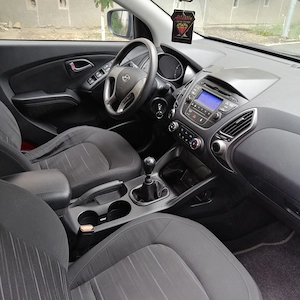 Vând Hyundai ix35 1.7 diesel 116 cp Euro 5 - imagine 2