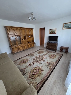 Apartament 2 camere semidecomandat calea Girocului zona spitalului judetean. - imagine 6