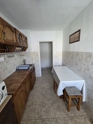 Apartament 2 camere semidecomandat calea Girocului zona spitalului judetean. - imagine 9