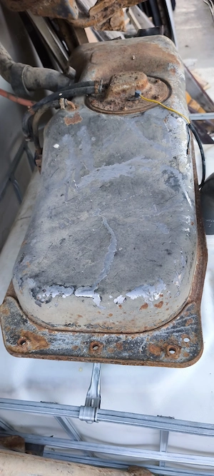 rezervor motorina nissan nisan navara d21 - imagine 5