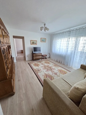 Apartament 2 camere semidecomandat calea Girocului zona spitalului judetean. - imagine 5