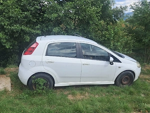 Dezmembrez Fiat punto - imagine 5