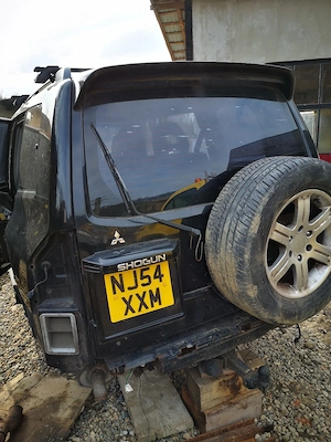 haion luneta usa spate Mitsubishi pajero shogun mk3 motor 3,2 did - imagine 2