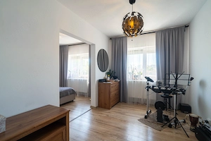 Apartament 5 camere Vlaicu – Renovat, 2 băi, centrală proprie - imagine 9