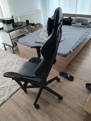 Scaun de gaming Kring în stare foarte bună - Ergonomic și confortabil