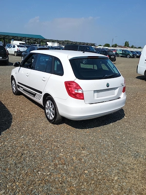 Scoda Fabia 2011 1.6 tdi - imagine 3