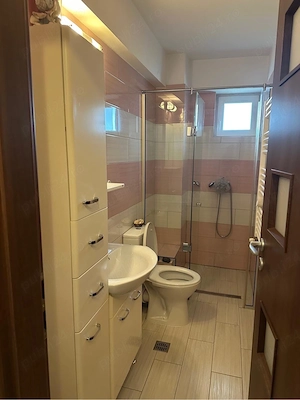 Inchiriez Apartament 3 camere, zona Trapezului - imagine 7