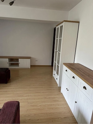 Inchiriez Apartament 3 camere, zona Trapezului - imagine 8