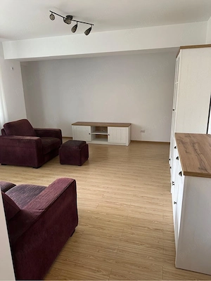 Inchiriez Apartament 3 camere, zona Trapezului - imagine 4