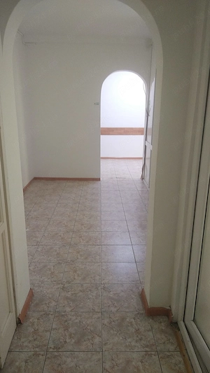 Vanzare apartament parter Bulevardul Ferdinand 61 Constanta(iesire directa la bulevard) - imagine 7