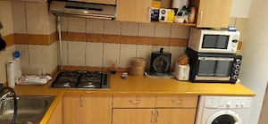 Închiriez apartament 