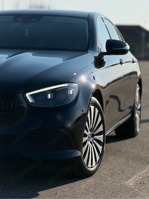 Mercedes E220, E Class 2.0D - imagine 5