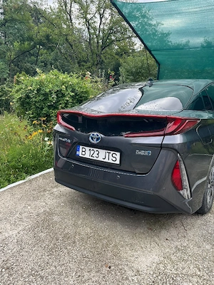 Toyota Prius plugin  - imagine 3