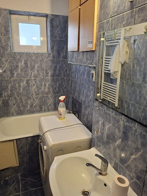 închiriez apartament cu doua camere  - imagine 3