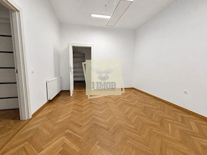 Casa cu 4 camere 2 bai in zona Centrala - imagine 7