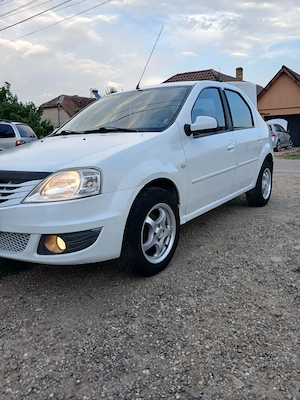 Dezmembrez Dacia Logan 1.2