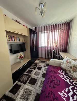 Apartament 2 camere decomandat, zona Big Center - imagine 2