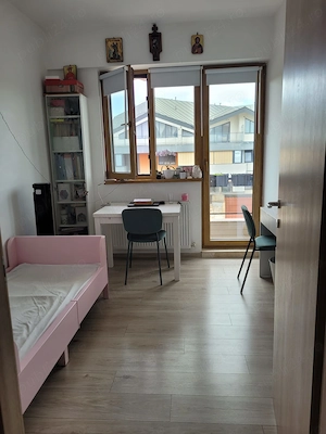Apartament 4 camere Decomandat Damaroaia  - imagine 4