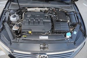 Volkswagen Passat 2.0 TDI Highline - imagine 9