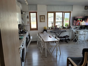Apartament 4 camere Decomandat Damaroaia  - imagine 3