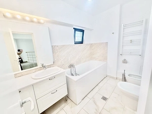Închiriere Duplex lux 4 camere Unirii, 127mp, terasǎ, vedere Casa Poporului - imagine 3