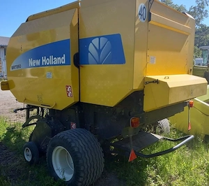 Presă de balotat rotund New Holland BR 7060 - imagine 2