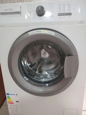 Vând mașină de spălat Artic Slim