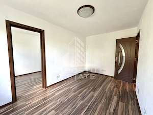 Apartament 2 camere de vanzare, etaj 3, zona Sagului