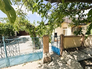 Casă renovată | teren generos 2252 mp si acces din 2 străzi - imagine 13