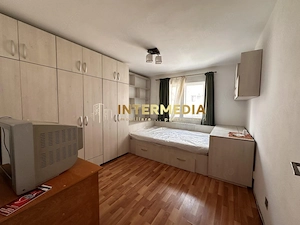 Garsoniera de Inchiriat CETATE Flanco etaj 2 mobilata si utilata complet.