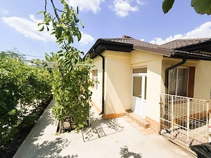 Casă renovată | teren generos 2252 mp si acces din 2 străzi - imagine 14