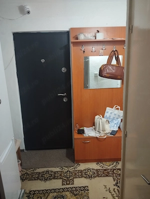 Vind apartament 2 camere decomandat Pitesti - imagine 4