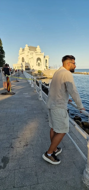 Pentru Doamne și Domnișoare 