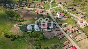 Casă familială spațioasă cu 5 camere în Visea, comuna Jucu - imagine 19