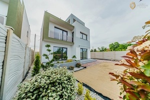 Vila noua 5 camere de vanzare in Gai