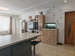 Apartament 3 camere de vanzare situat în Șelimbăr, pe Pictor Brana. - imagine 12