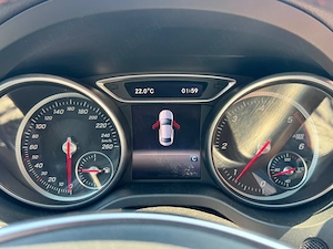Mercedes Cla 180 D  - imagine 8
