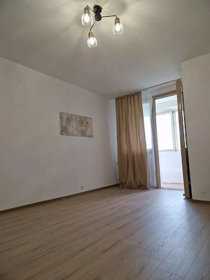 Garsonieră Titan, etaj 4, bloc reabilitat, preț negociabil - imagine 2