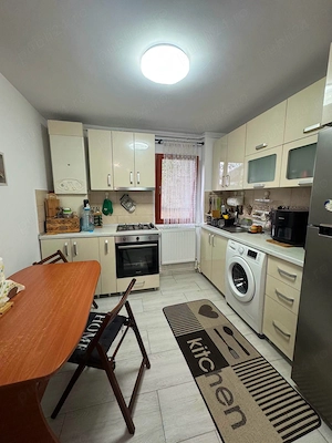 Vand apartament 2 camere renovat - imagine 5
