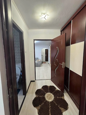 Vand apartament 2 camere renovat - imagine 4
