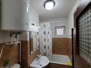 Închiriez apartament cu doua camere  - imagine 4