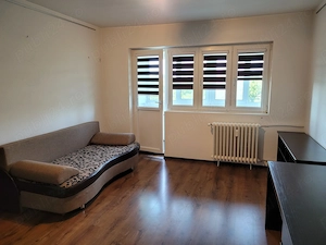 Închiriez apartament cu doua camere  - imagine 2
