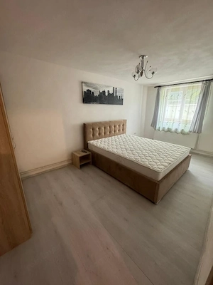 Apartament 3 camere decomandat zona Selimbar - imagine 2