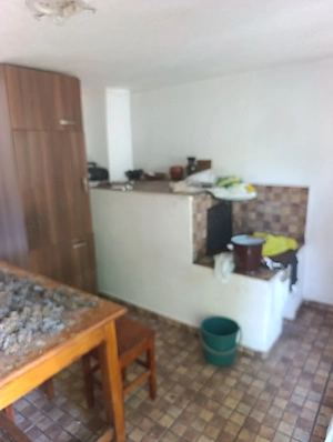 Casa situată in loc. Roznov  - imagine 2