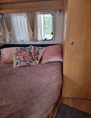 Rulota Chateau Caravans - imagine 4