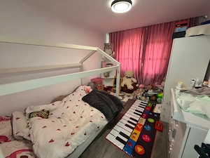 Apartament 3 camere, 71 mp, zona Hotvon - imagine 8