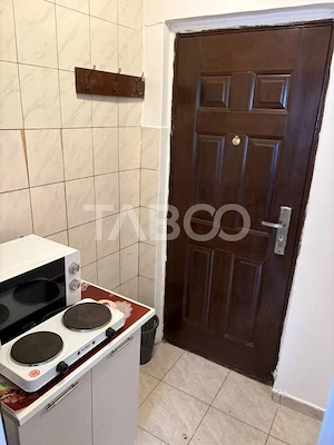 Garsoniera de vanzare 18 mpu in zona Broscarie - imagine 7